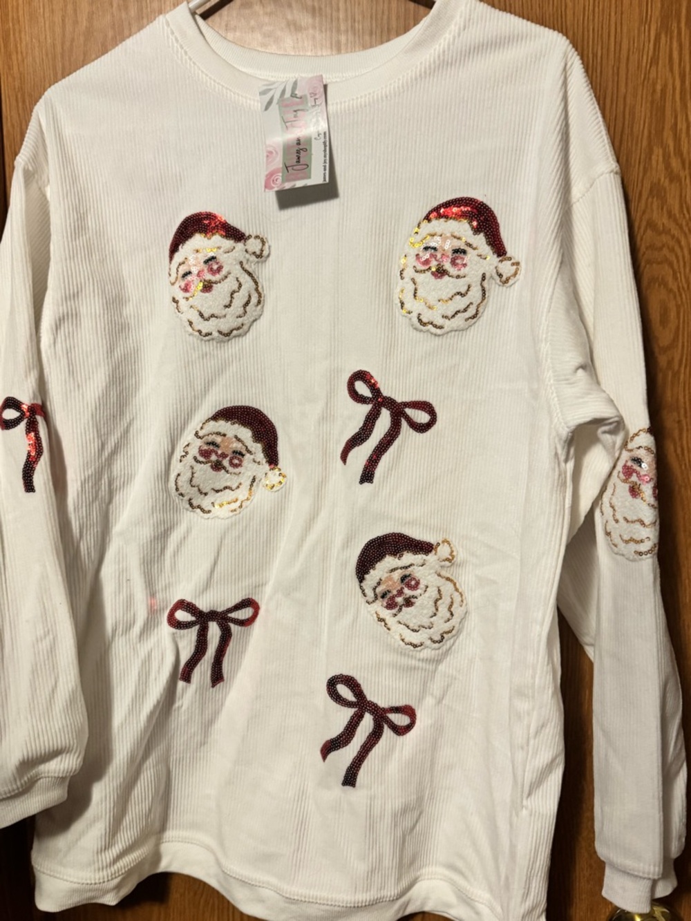 Women’s White Long-Sleeve Sequin Santa Appliqué Tee